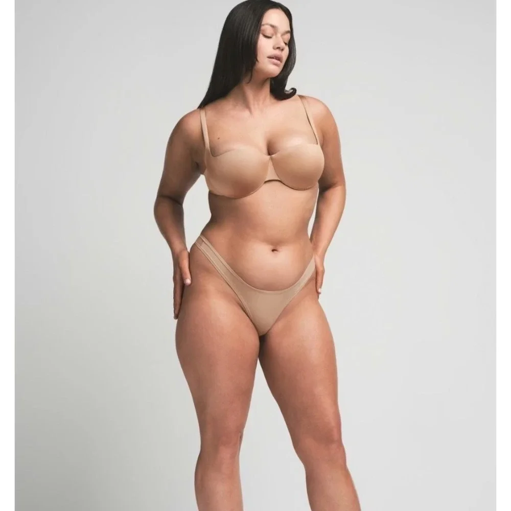 SKIMS Balconette Push Up Bra - Picture 6 of 8
